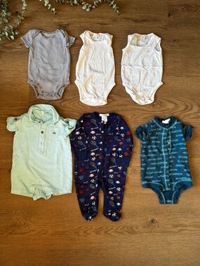 6-Piece Baby Boy Clothing Bundle 0-6M Bodysuits Romper Sleeper Uniqlo Cat & Jack